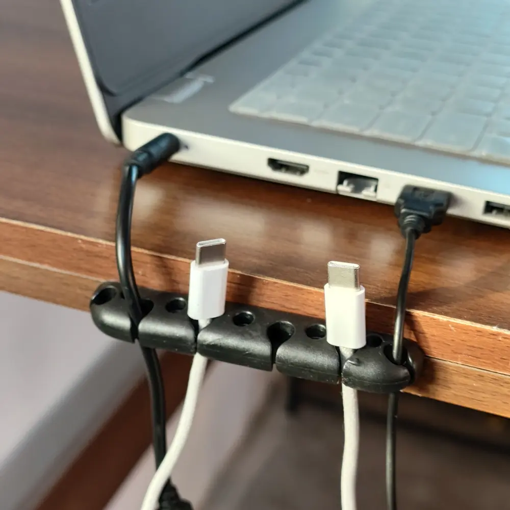 Lot-de-7-Clips-pour-Cables-8 Lot de 7 Clips pour Câbles